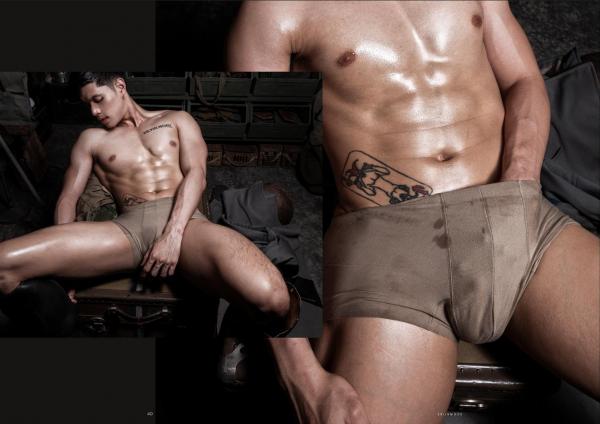 Tight-01--Arm-Akkharat